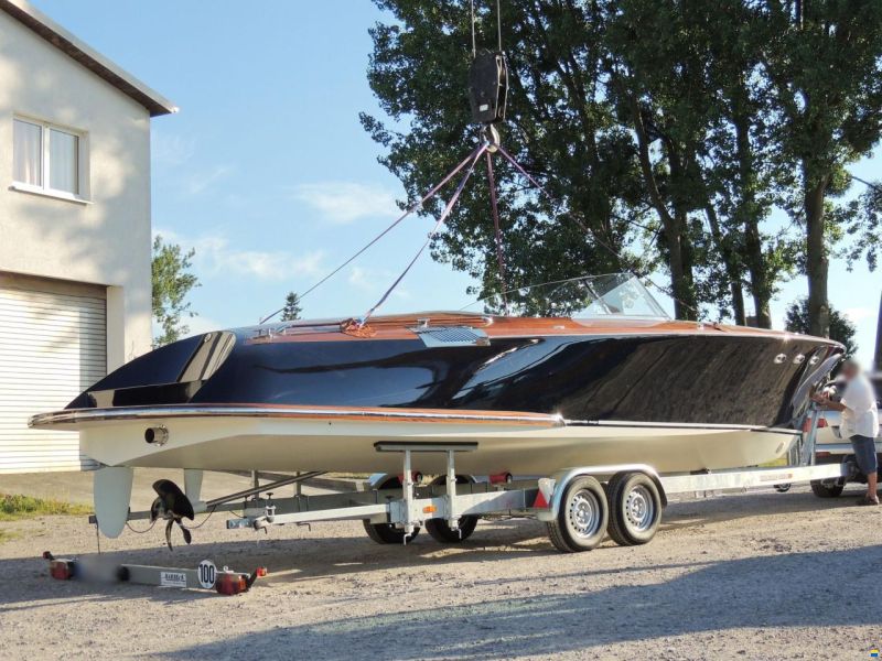 Runabout 33