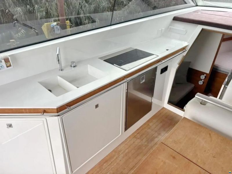Delta Powerboats 33 Coupe