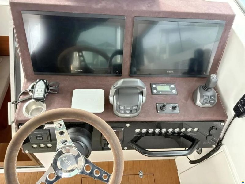 Delta Powerboats 33 Coupe