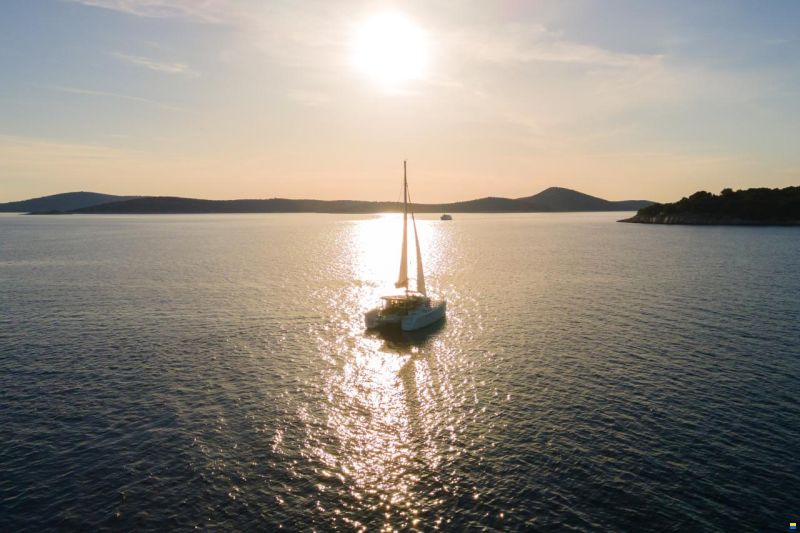 Lagoon 39