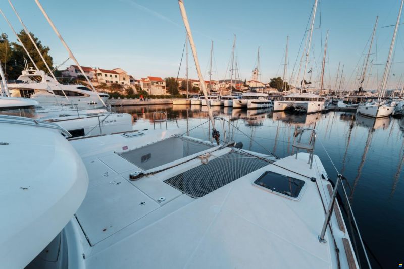 Lagoon 39