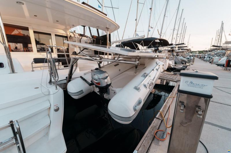 Lagoon 39