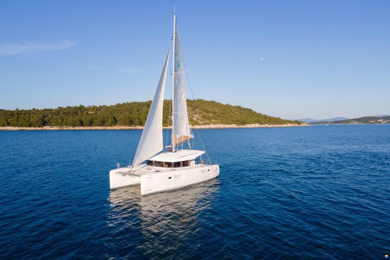 Lagoon 39