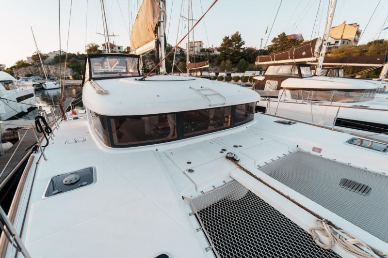 Lagoon 39
