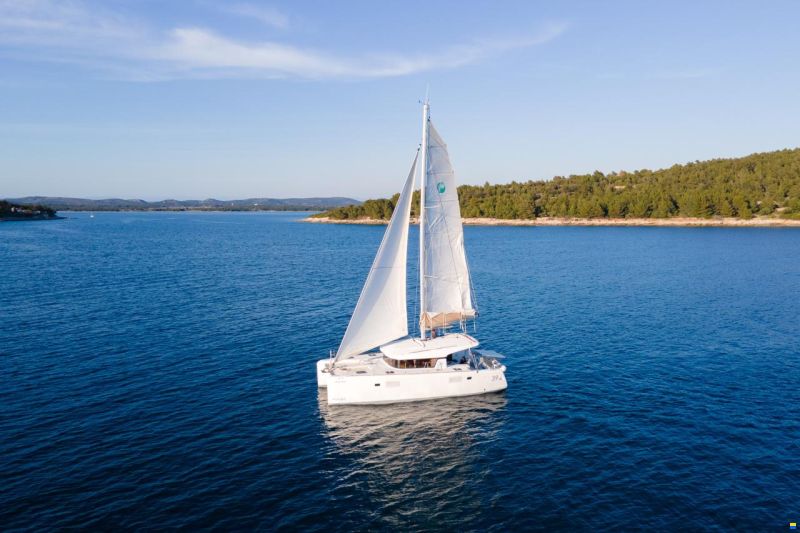 Lagoon 39