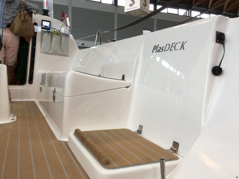 Sasanka S26 Storm performanse cruiser