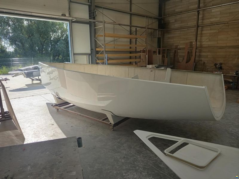 Sasanka S26 Storm performanse cruiser