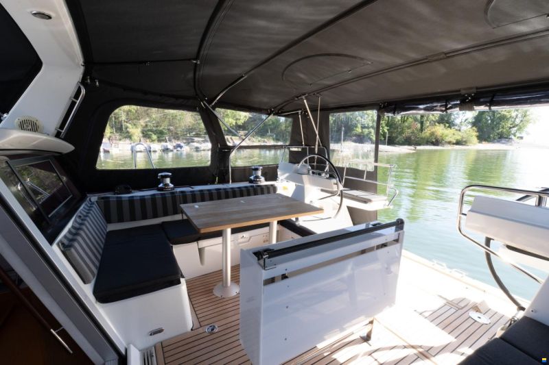 Beneteau Sense 50
