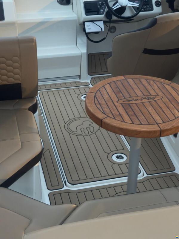 Sea Ray 230 Sun Sport
