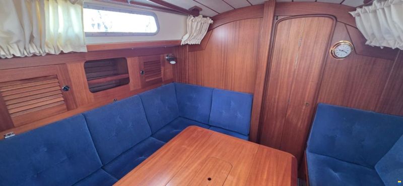 Hallberg-Rassy 34