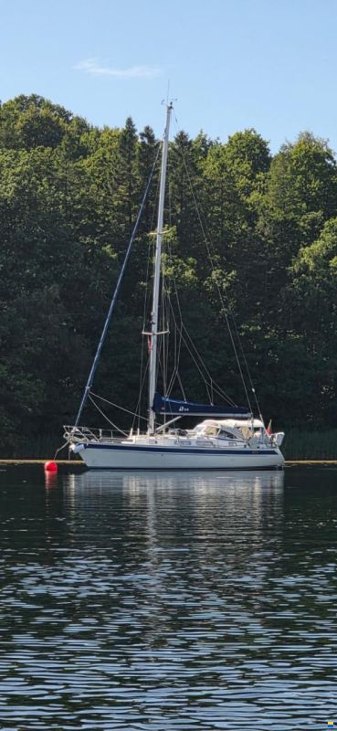 Hallberg-Rassy 34