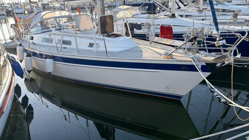 Hallberg-Rassy 34