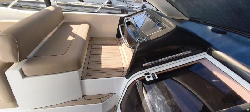 Sunseeker Portofino 48