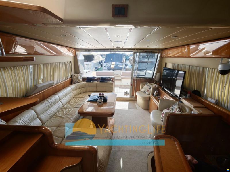 Ferretti 530