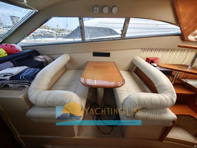 Ferretti 530