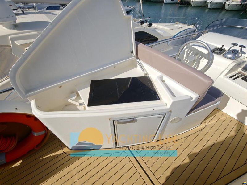 Ferretti 530