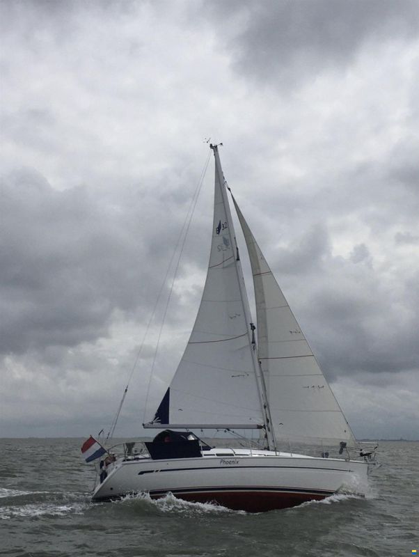 Bavaria 32