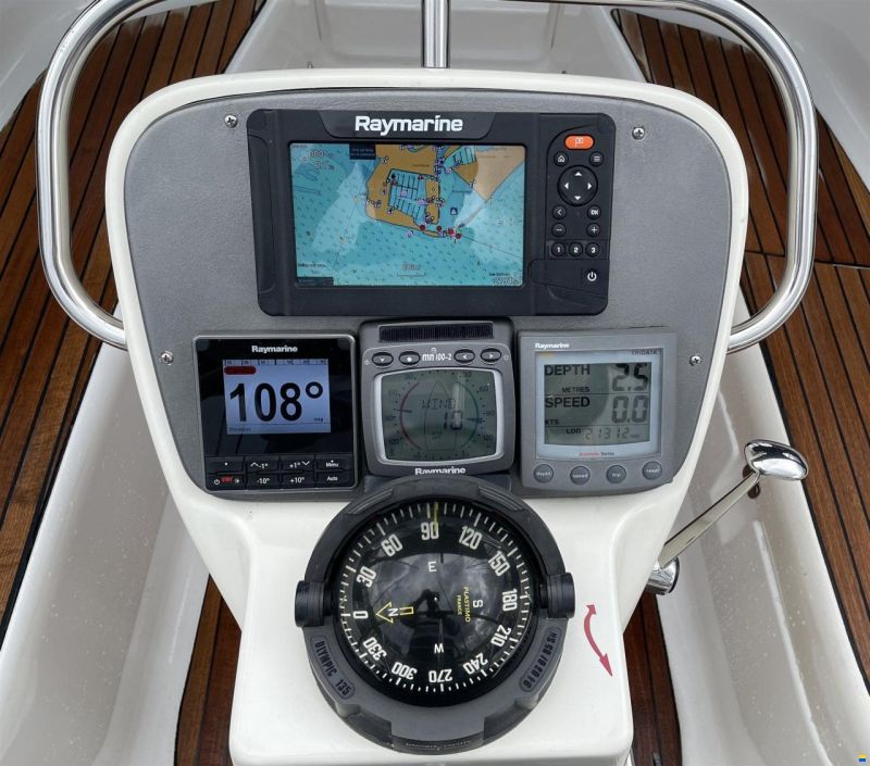 Bavaria 32