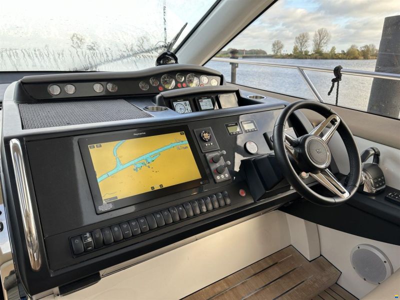 Princess V56