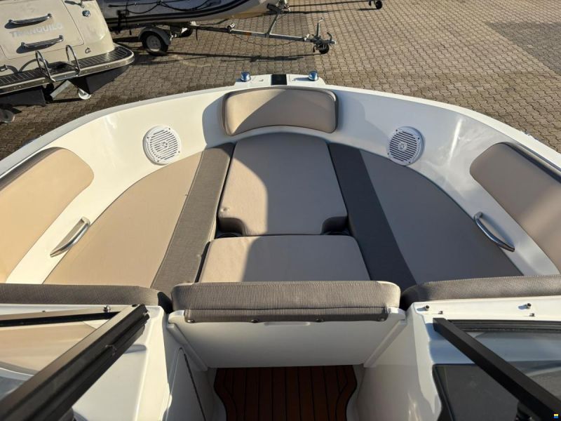 Bayliner VR5