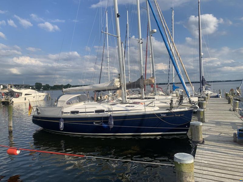 Bavaria 37 Cruiser 1 Hand