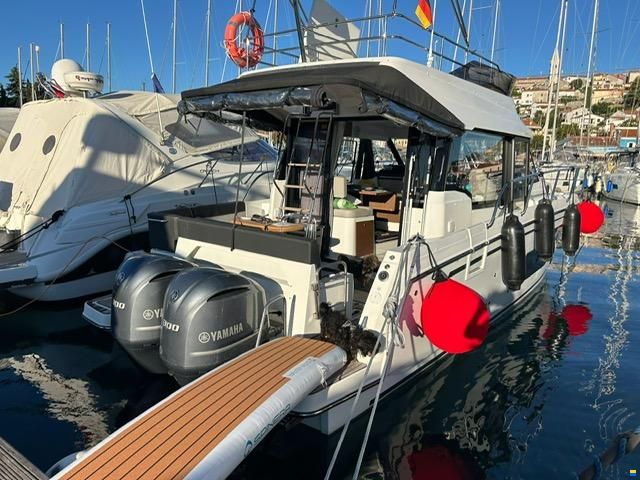 Jeanneau Merry Fisher 1095 FLY