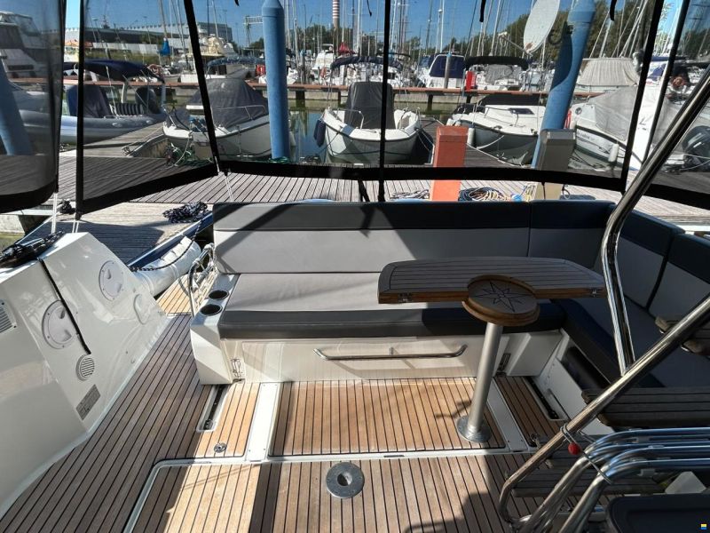 Jeanneau Merry Fisher 1095 FLY