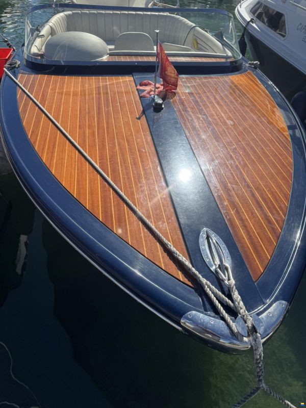 Frauscher 750 St.Tropez Liegeplatz Starnberger See