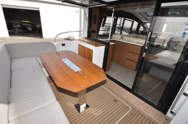 Sealine C430