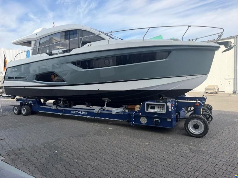Sealine C430