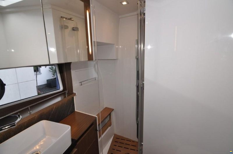 Sealine C430