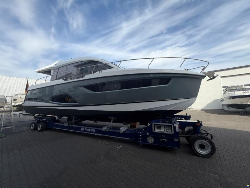 Sealine C430