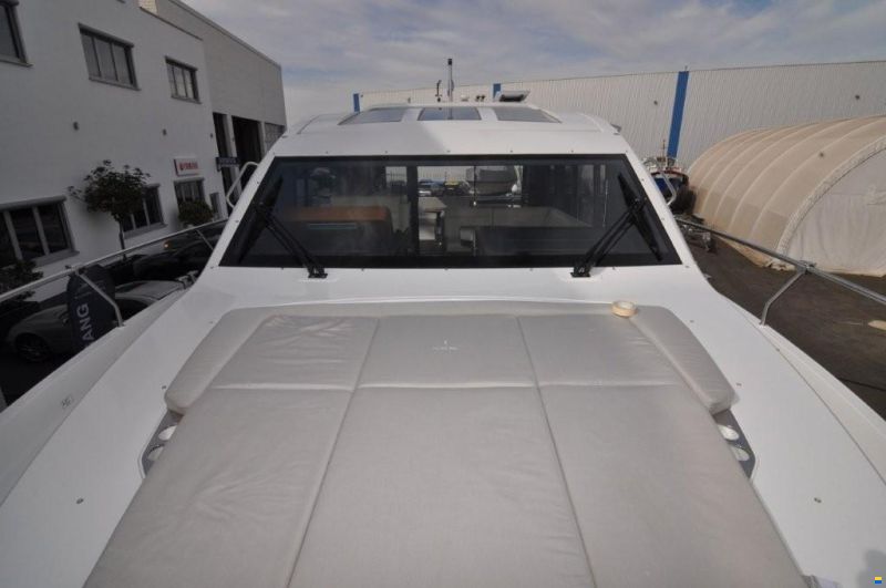 Sealine C430
