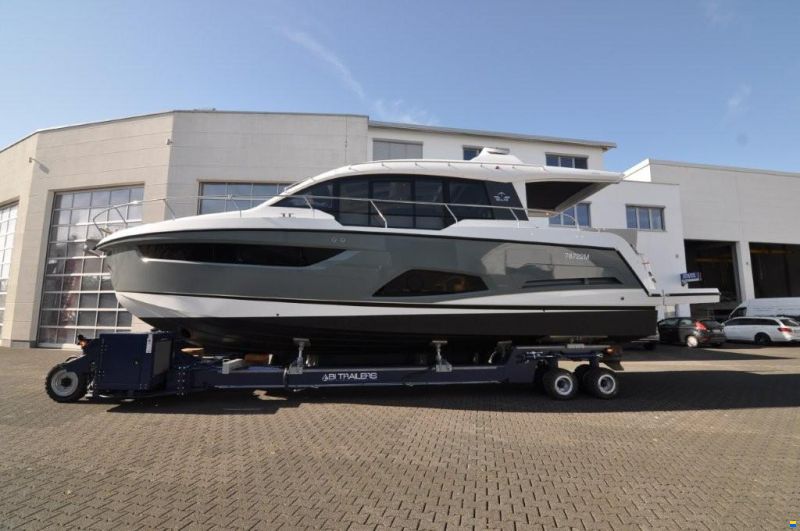 Sealine C430