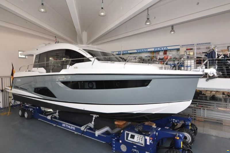 Sealine C430