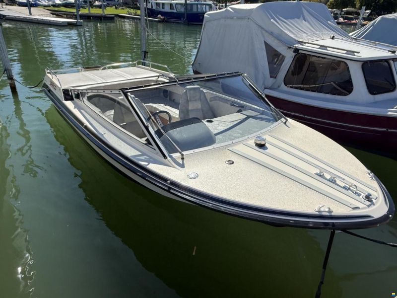 Draco 1900 SunTop – Klassisches Sportboo