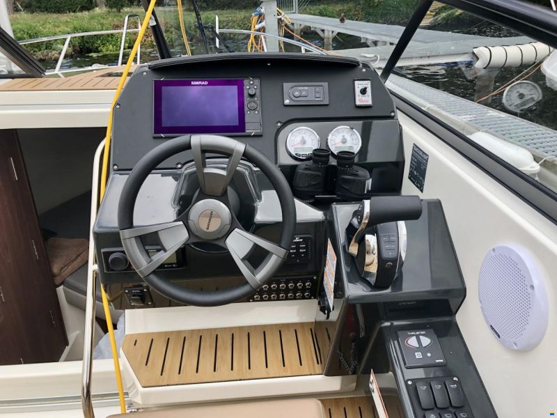 Quicksilver Activ 805 Cruiser