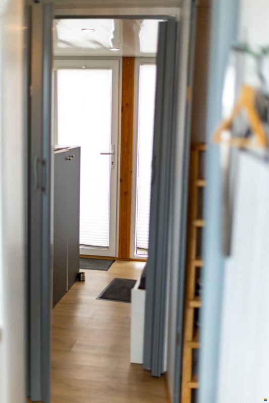 SKYLLA Houseboat H12