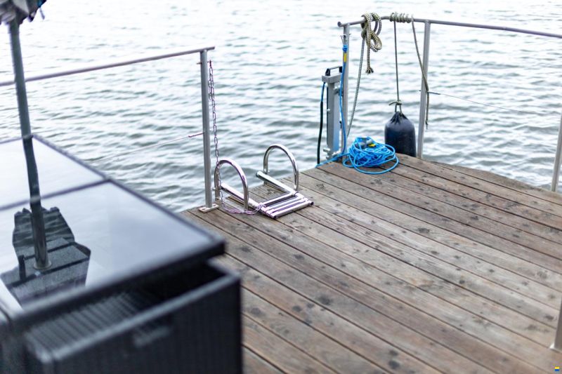 SKYLLA Houseboat H12