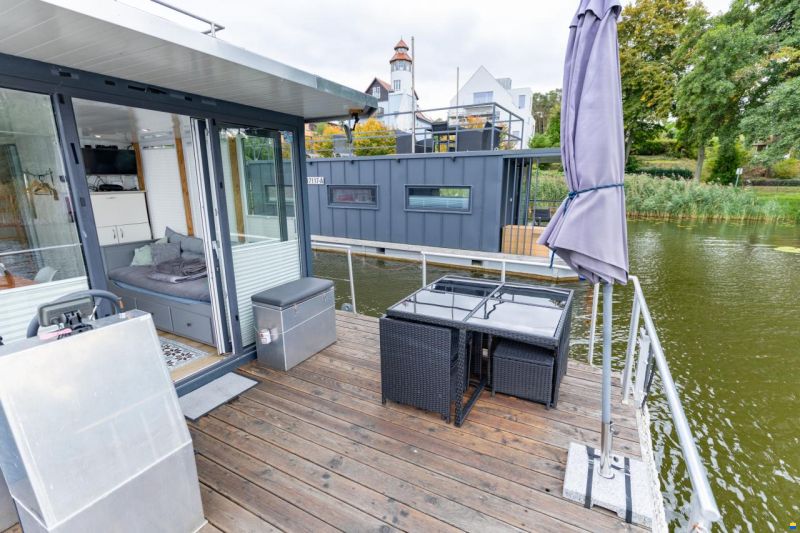 SKYLLA Houseboat H12