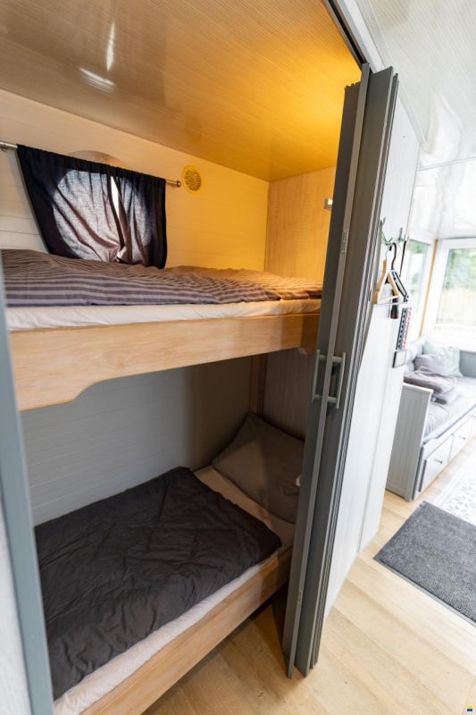 SKYLLA Houseboat H12