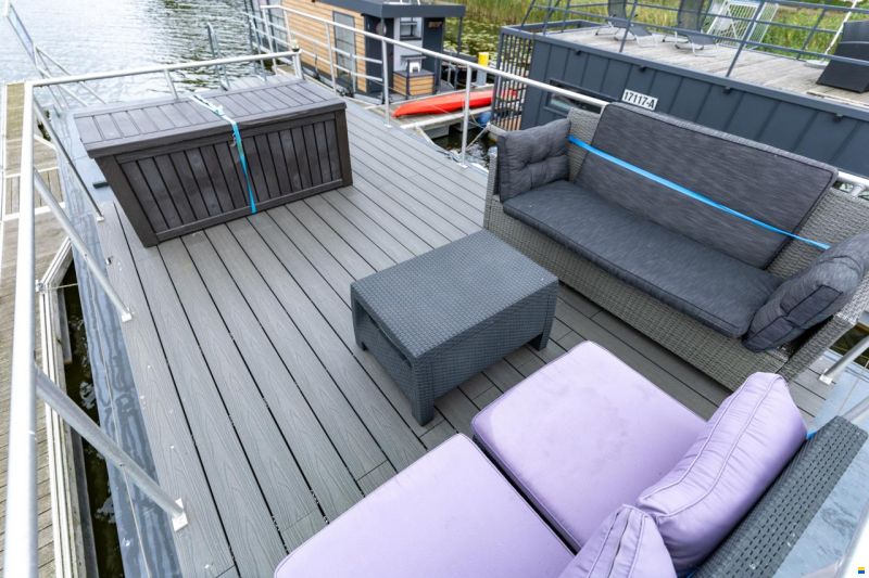SKYLLA Houseboat H12