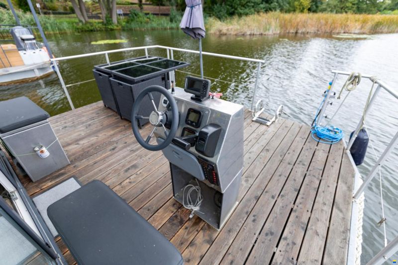SKYLLA Houseboat H12