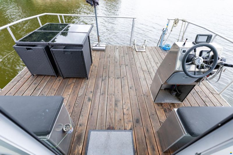 SKYLLA Houseboat H12