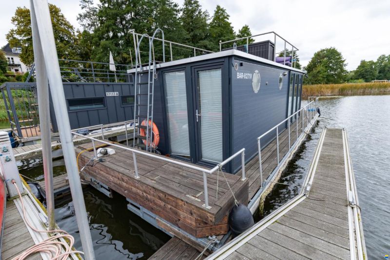 SKYLLA Houseboat H12