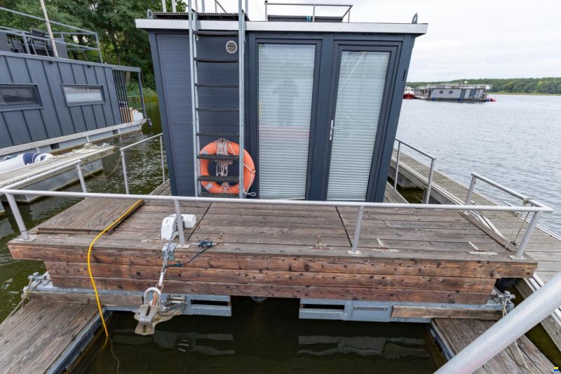 SKYLLA Houseboat H12