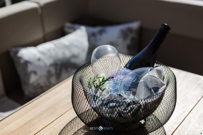 Nimbus 305 Coupé