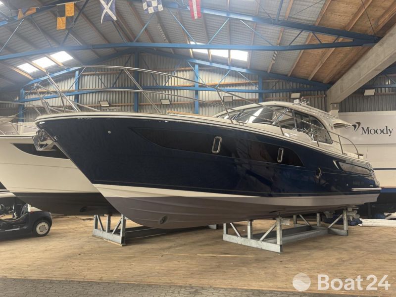 Marex 375 - 2 x Volvo Penta mit Joystick/