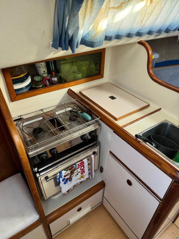 MG Yachts CONTESSA 27