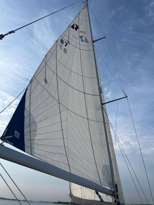 Hallberg-Rassy 42F MKII
